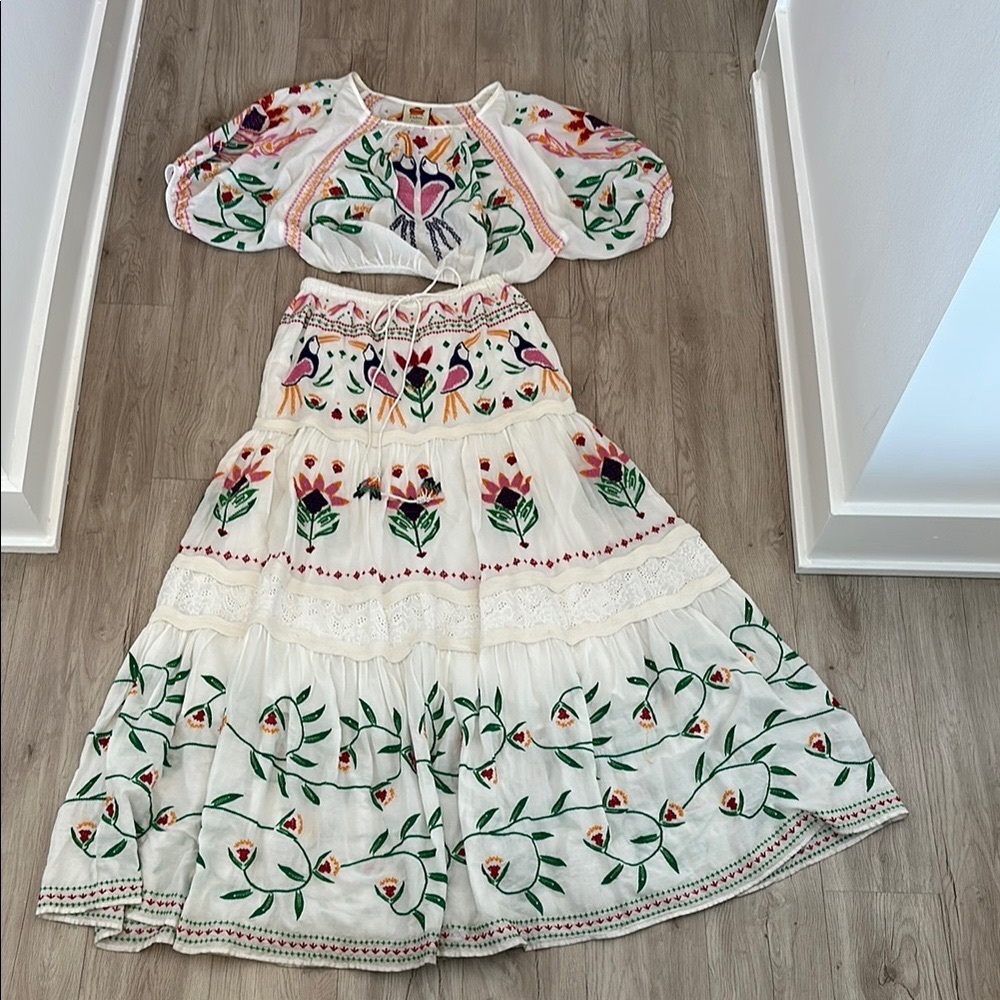FARM Rio White Maxi Skirt with Colorful Floral Embroidery - Picture 3 of 9